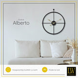 LW Collection Wandklok Alberto zwart met gouden wijzers 62cm - Wandklok modern - Stil uurwerk - Industriële wandklok wandklok wandklokken klokken uurwerk klok